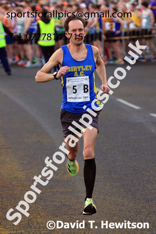 Senior mens 2024 Elswick Harriers Good Friday Relays, Newburn, Newcastle Upon Tyne  Photo: David T. Hewitson/Sports for All Pics